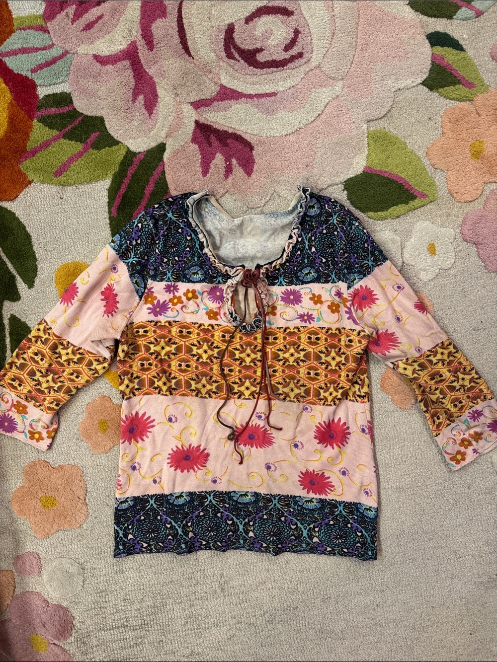 Women' Multi-Color Floral knit Top